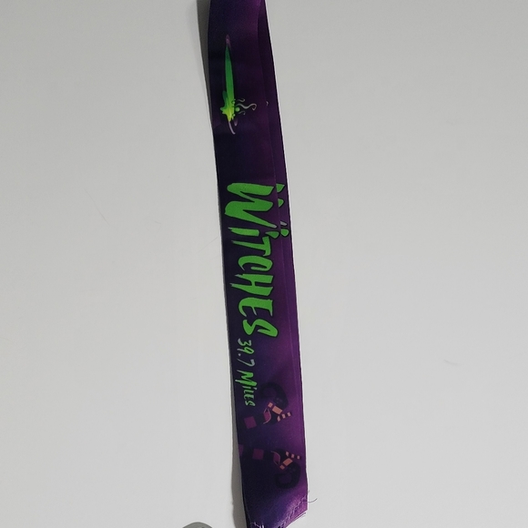 Yes.Fit - Witches 39.7 Miles Fitness Medal - Add to Your Collection - Picture 3 of 4